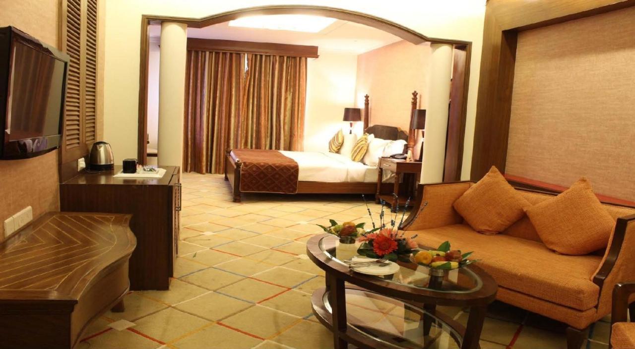 Godwin Haridwar Hotel Ngoại thất bức ảnh