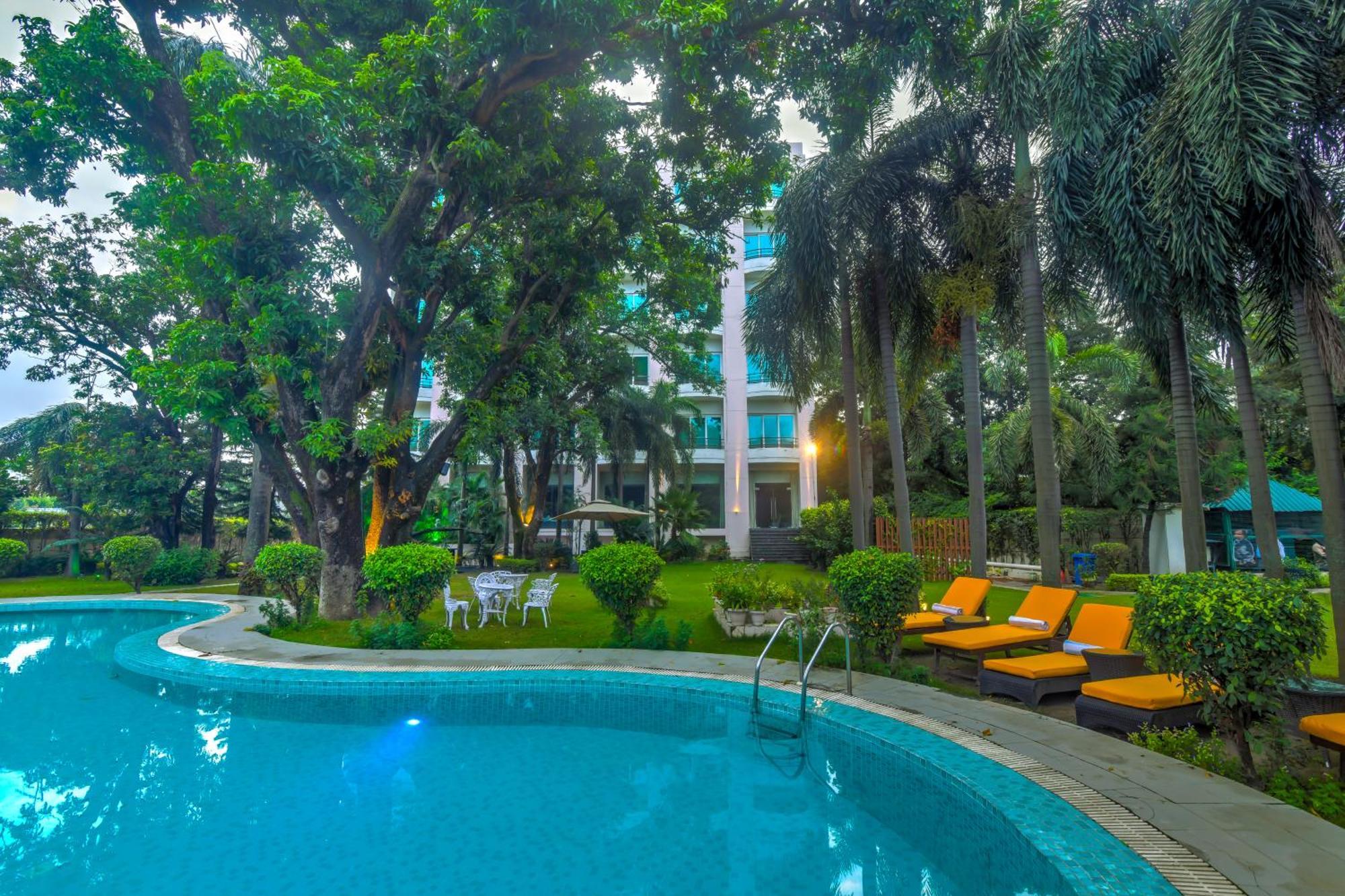Godwin Haridwar Hotel Ngoại thất bức ảnh